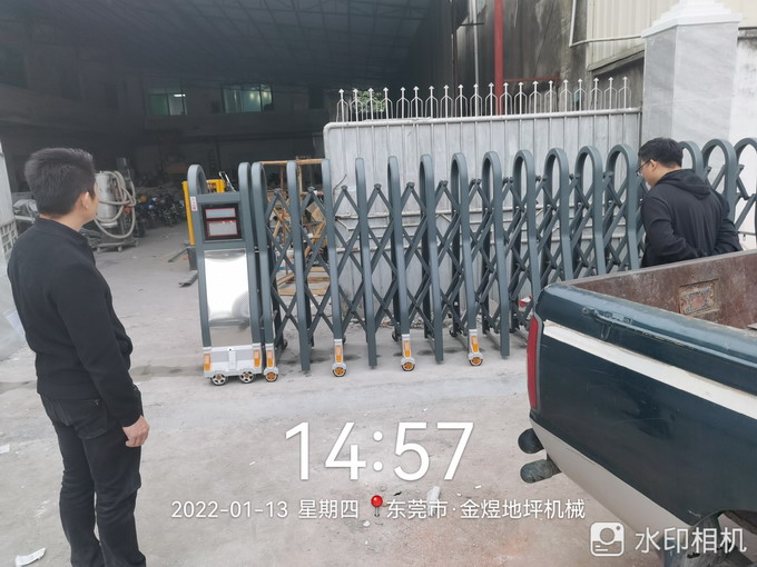 深圳電動伸縮門廠家（jiā）.jpg