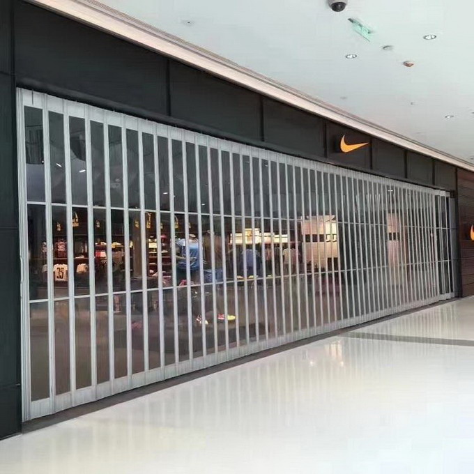 商（shāng）鋪水晶卷簾門.jpg